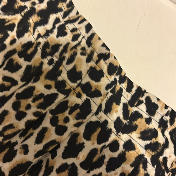 Leopard Pleated Skirt - Picture 5 of 6